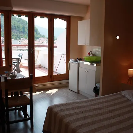 Hotel Grand Reine 3*
